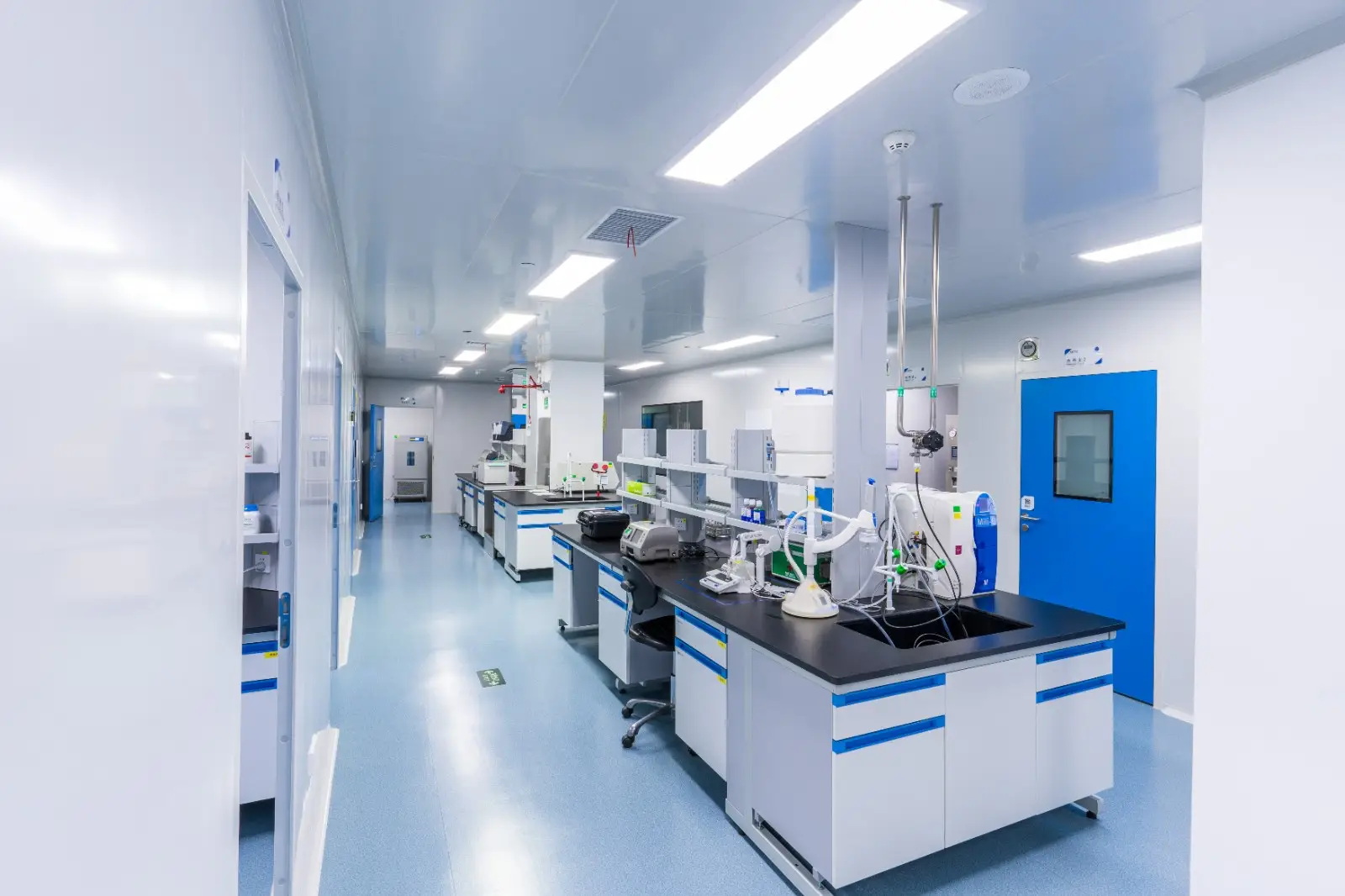 洁净室02.jpg 洁净室02.jpg